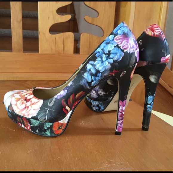 chinese laundry floral heels